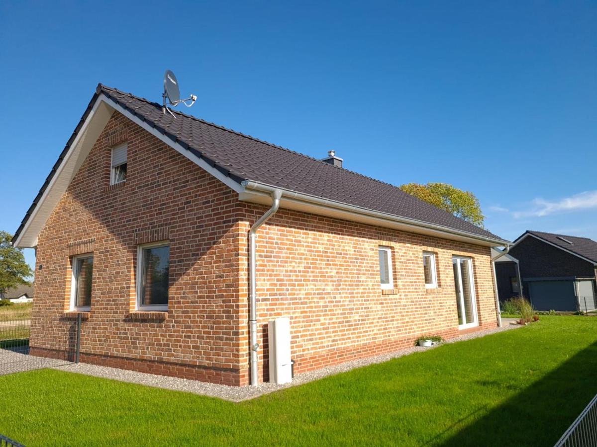 Haus Kuestenbrise - Urlaub Mit Hund An Der Kueste Mit Eigenen Garten, Sauna Und Gemuetlichen Kaminfeuer Schweiburg Exterior foto