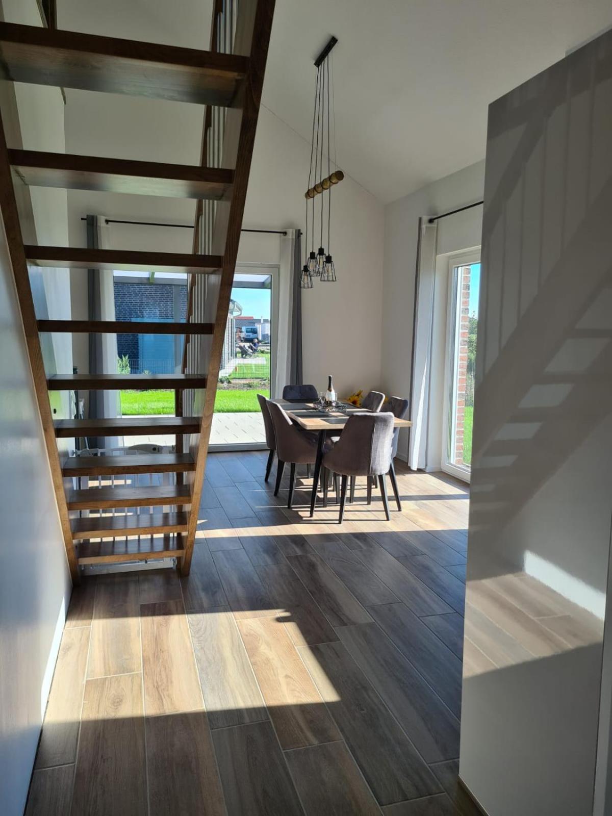 Haus Kuestenbrise - Urlaub Mit Hund An Der Kueste Mit Eigenen Garten, Sauna Und Gemuetlichen Kaminfeuer Schweiburg Exterior foto